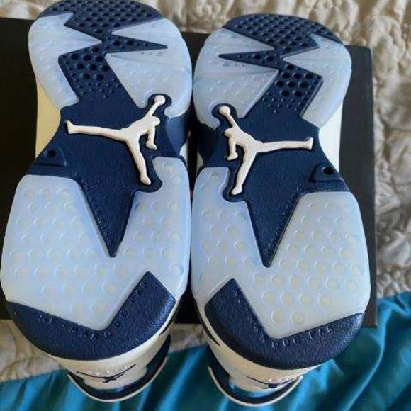 Jordan 6 - Picture 3 of 3